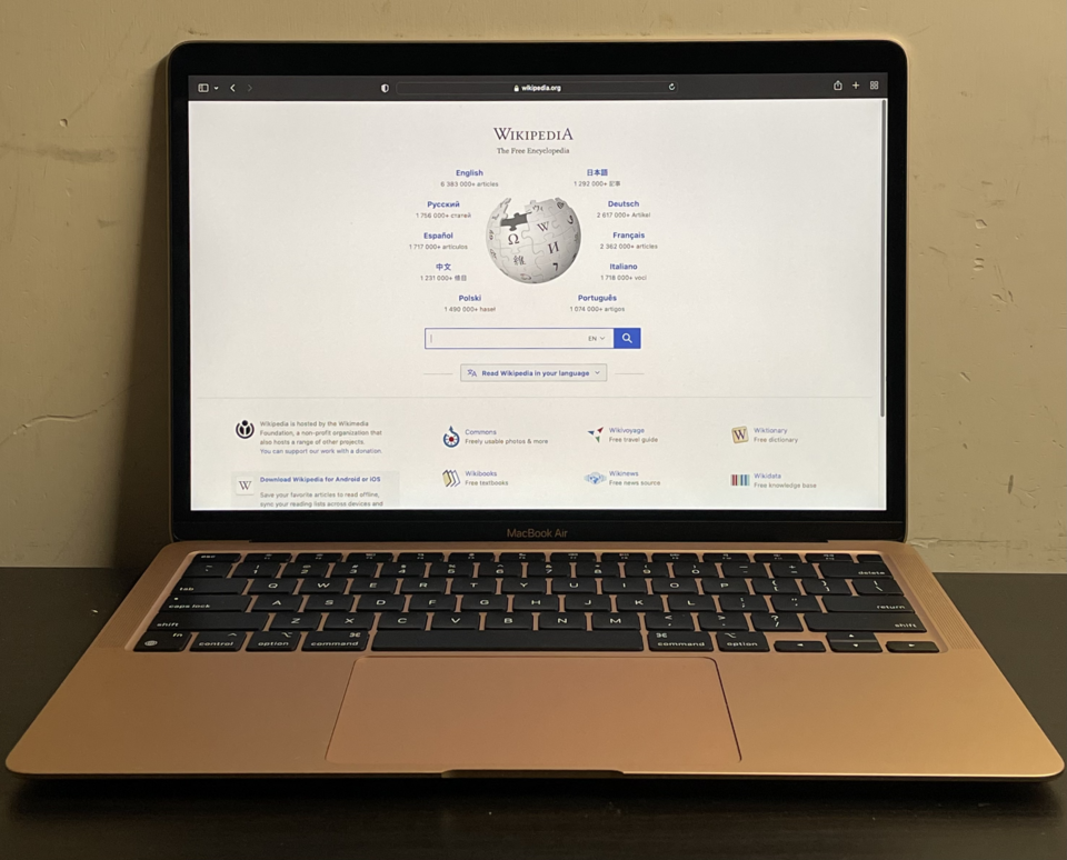 MacBook Air 13" M4 — 미드나잇 512GB